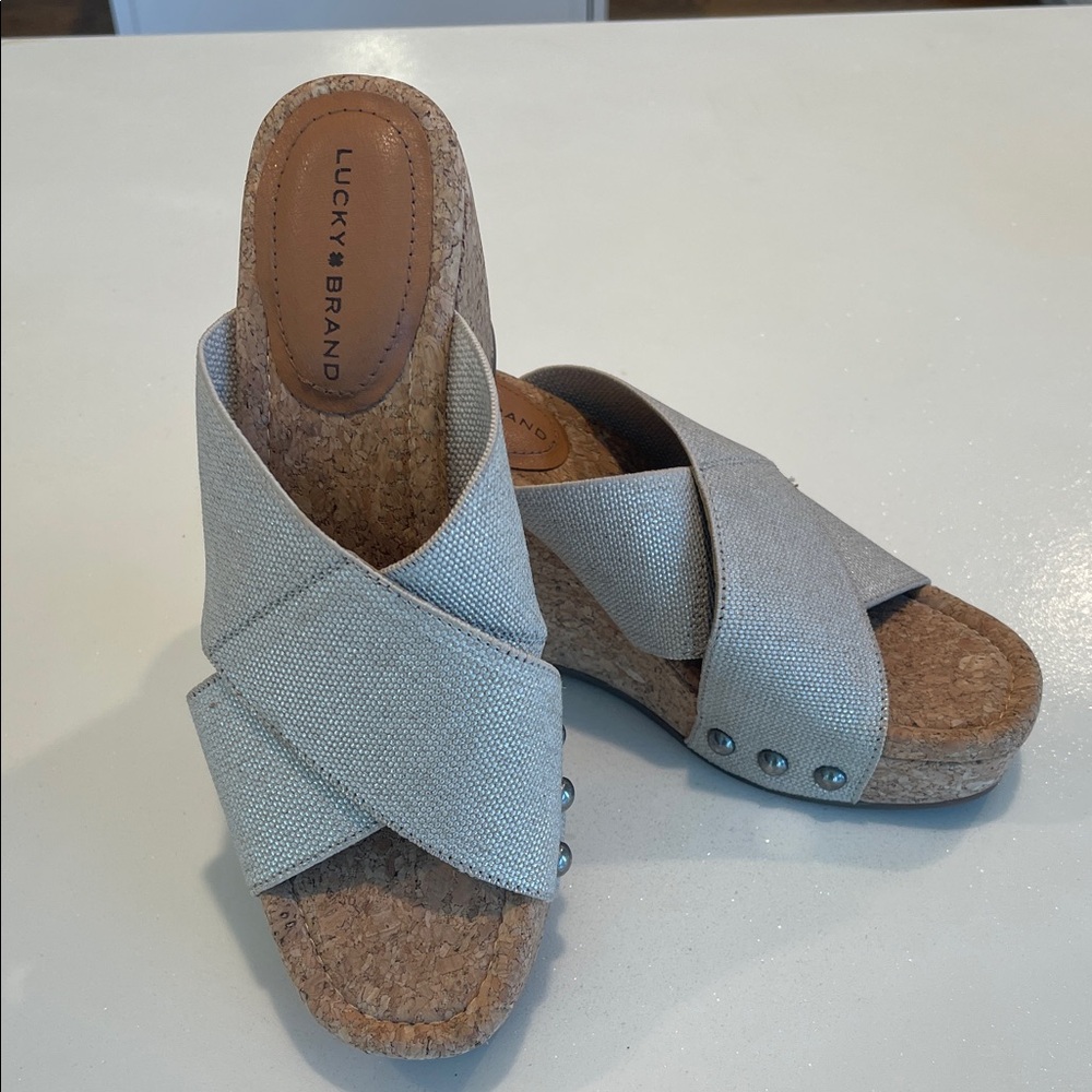 Lucky Brand Vlada Light Metallic Gray Cork Wedge Sandals size 8